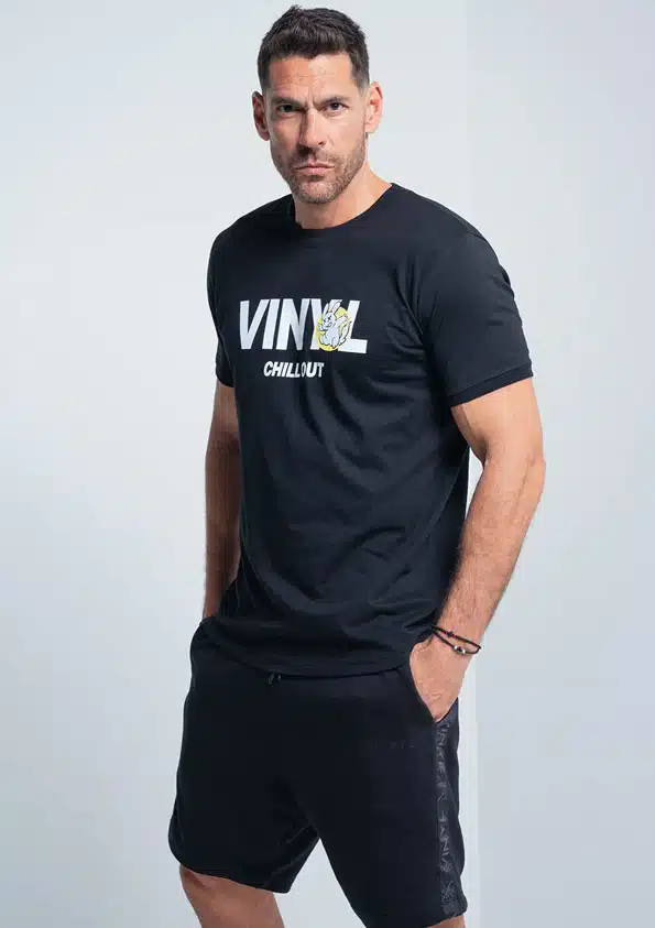 Vinyl Ανδρικό T-shirt με Στάμπα Chill Out στο Στήθος Μαύρο - 84756-01
